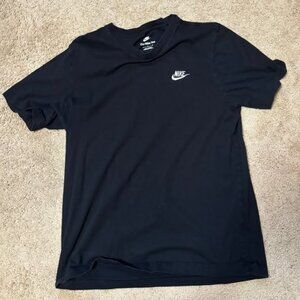 Nike Black T-Shirt – Size Large – Small Logo